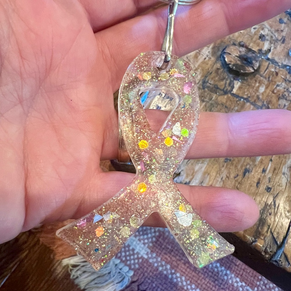 Glitter Ribbon Keychain - Picture 2 of 2